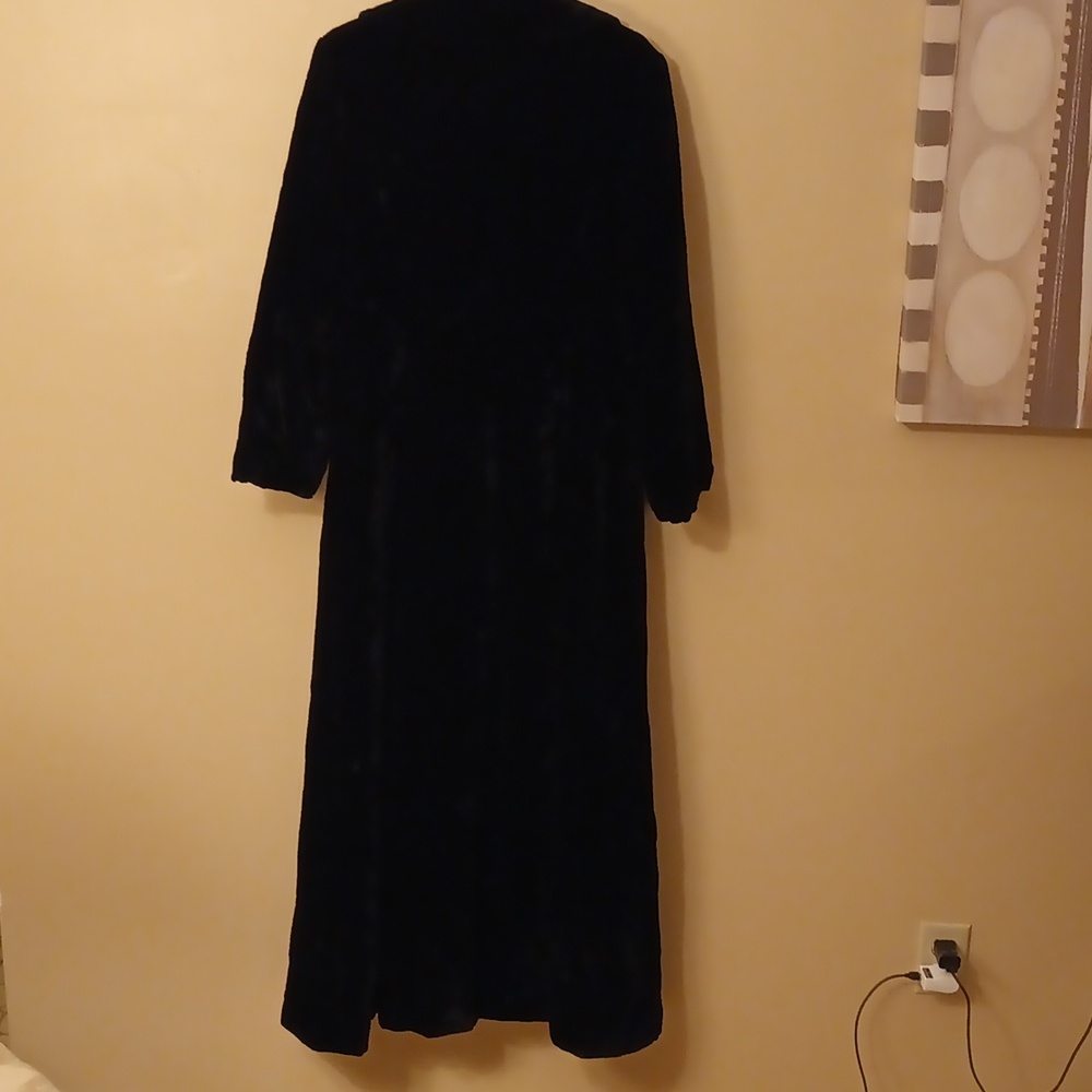 Vintage Clara's Maxi Coat - Picture 3 of 10